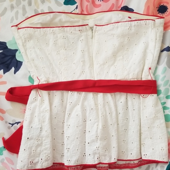 Forever 21 Strapless Eyelet Top - Picture 2 of 4